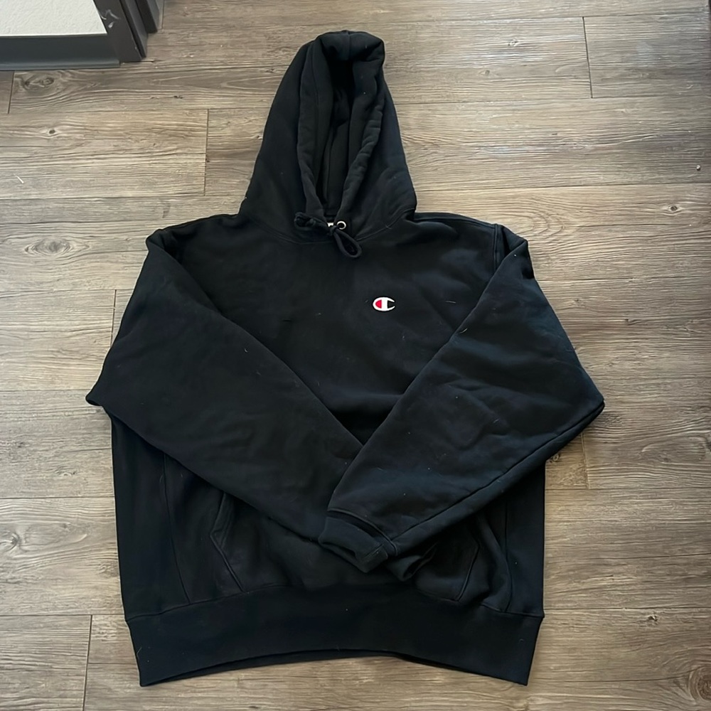 black champion hoodie